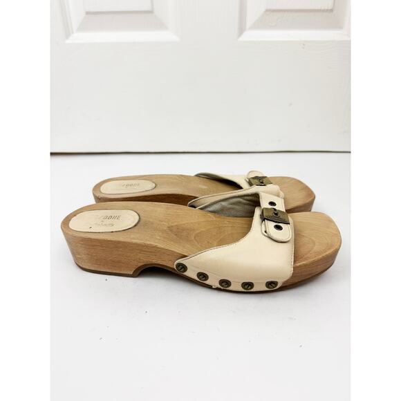 RE/DONE DR. SCHOLL'S IVORY LEATHER CLOGS - Picture 4 of 6